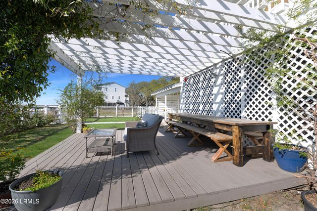 29 Bay Point Road, St. Helena Island, SC 29920