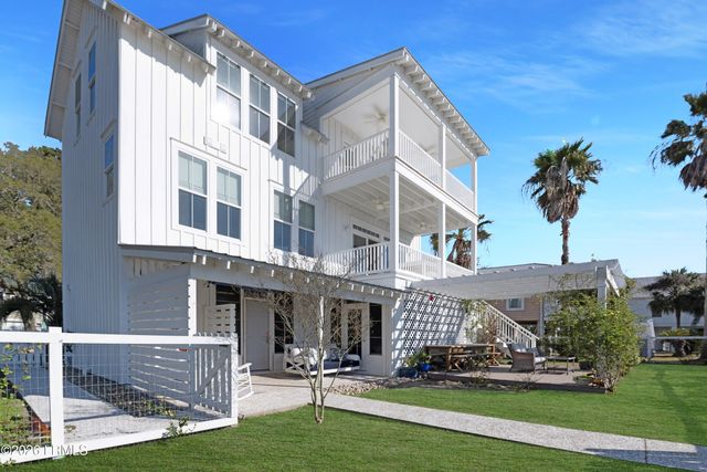 29 Bay Point Road, St. Helena Island, SC 29920