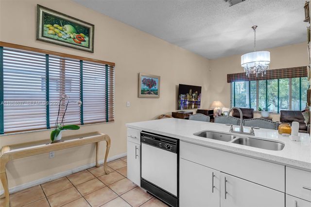 9224 Grand Canal Dr, Miami, FL 33174