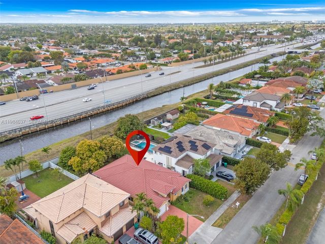 9224 Grand Canal Dr, Miami, FL 33174