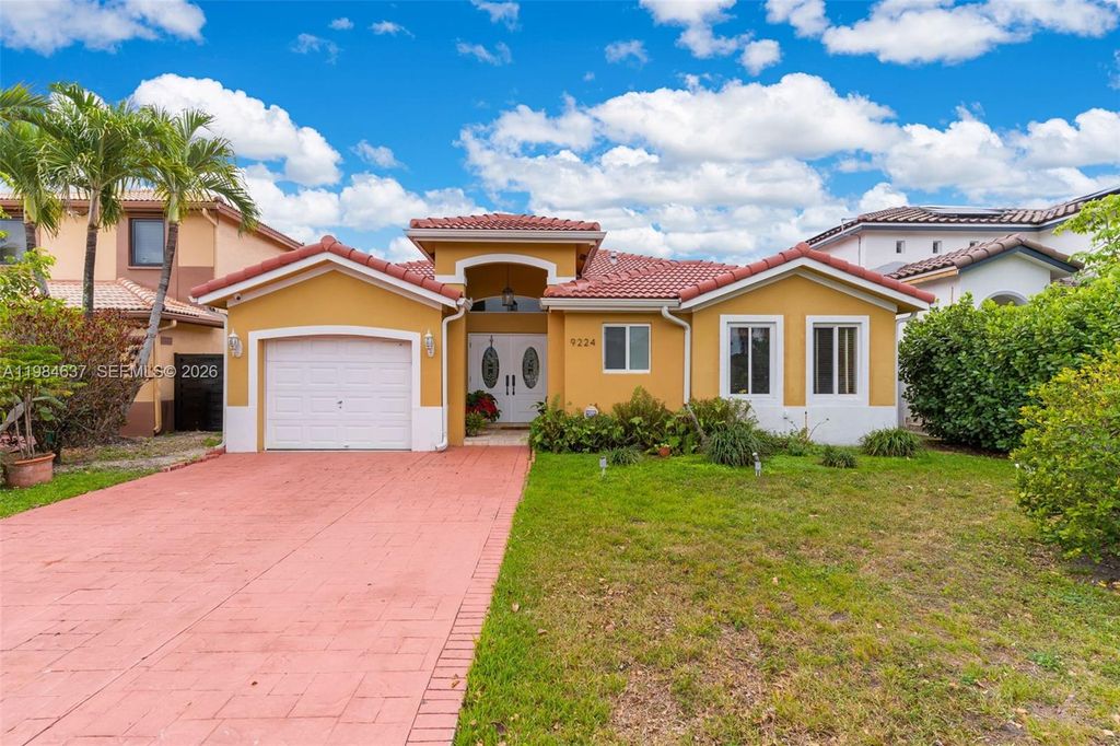 9224 Grand Canal Dr, Miami, FL 33174