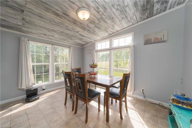 5925 Bobs Lake Road, Hamptonville, NC 27020