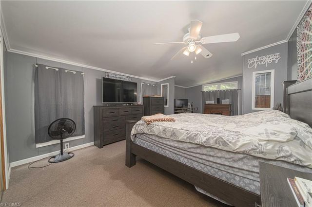 5925 Bobs Lake Road, Hamptonville, NC 27020