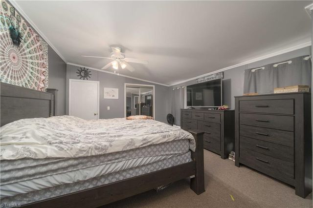 5925 Bobs Lake Road, Hamptonville, NC 27020