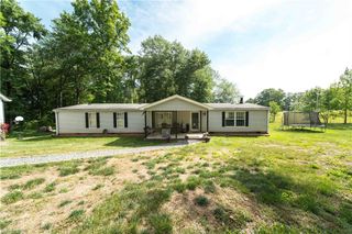 5925 Bobs Lake Road, Hamptonville, NC 27020