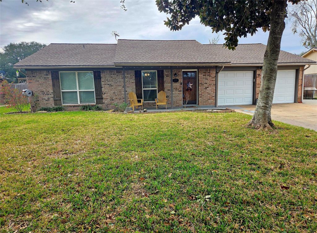 4406 B Bar Drive, Santa Fe, TX 77510