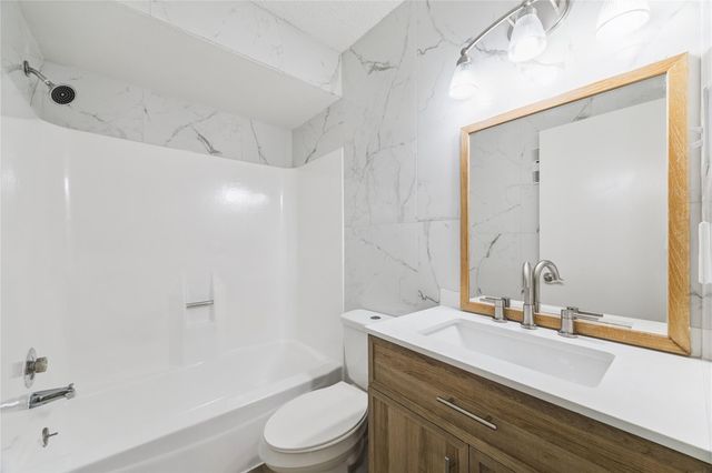 13020 Leader Street 927, Houston, TX 77072