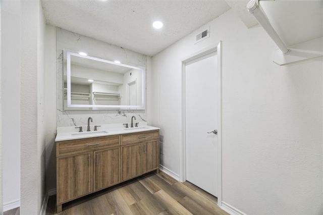 13020 Leader Street 927, Houston, TX 77072