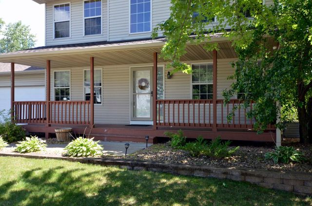 19389 Seymour Street NW, Elk River, MN 55330