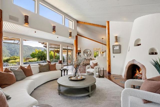 27690 Central Drive, Los Altos Hills, CA 94022