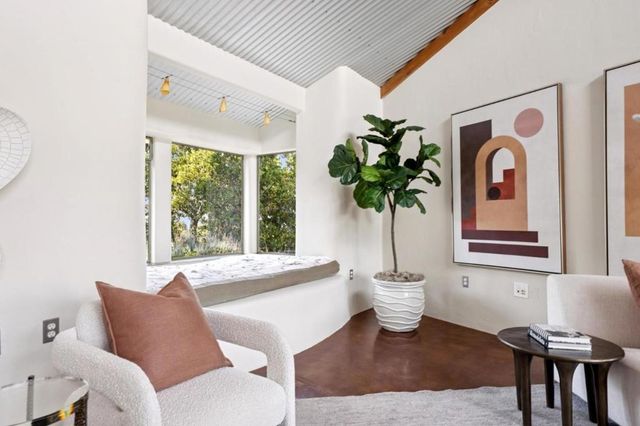 27690 Central Drive, Los Altos Hills, CA 94022