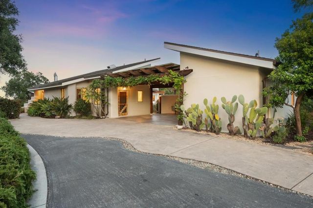 27690 Central Drive, Los Altos Hills, CA 94022