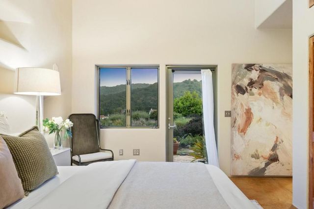 27690 Central Drive, Los Altos Hills, CA 94022