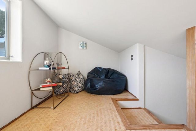 27690 Central Drive, Los Altos Hills, CA 94022