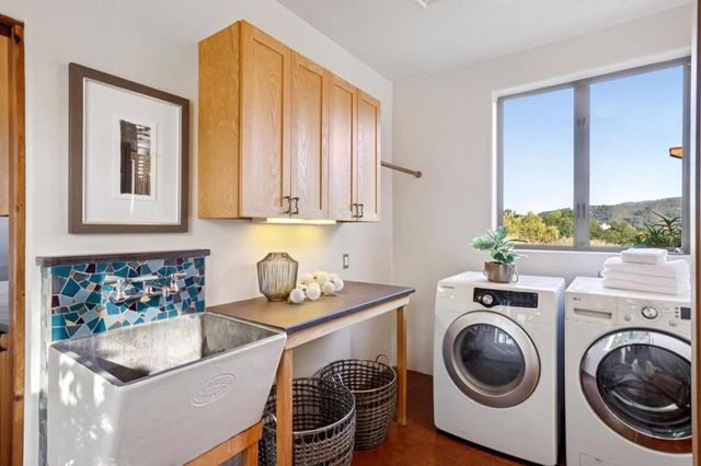 27690 Central Drive, Los Altos Hills, CA 94022