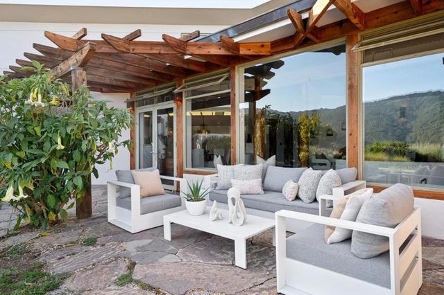 27690 Central Drive, Los Altos Hills, CA 94022