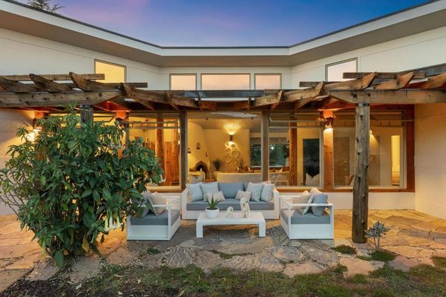 27690 Central Drive, Los Altos Hills, CA 94022