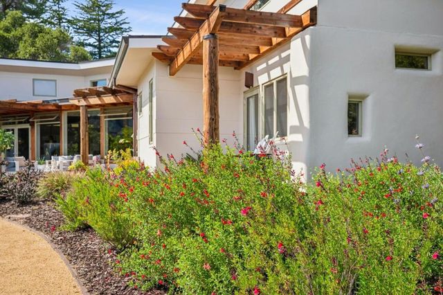 27690 Central Drive, Los Altos Hills, CA 94022
