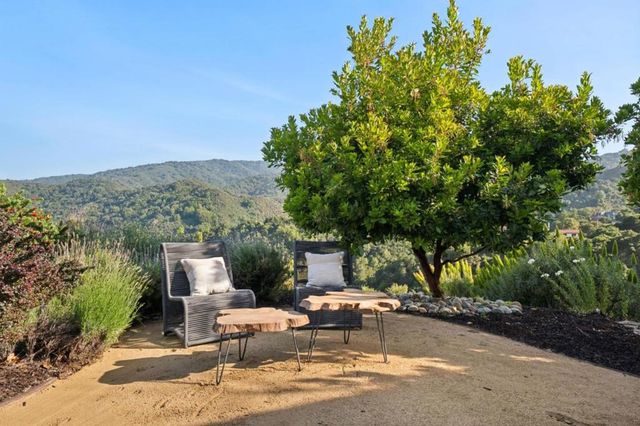 27690 Central Drive, Los Altos Hills, CA 94022