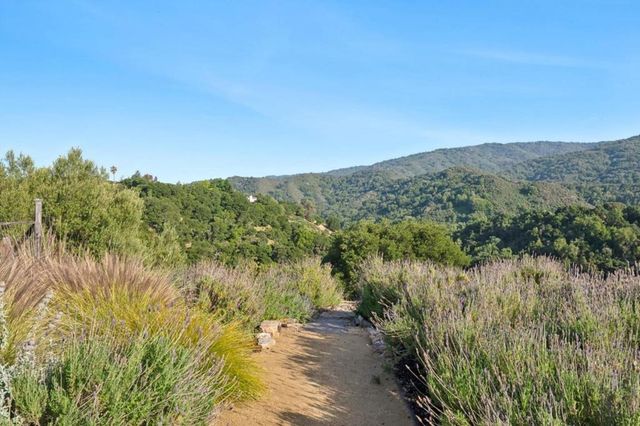 27690 Central Drive, Los Altos Hills, CA 94022