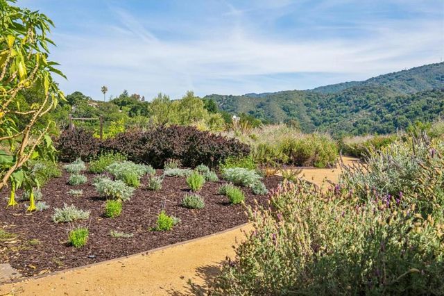 27690 Central Drive, Los Altos Hills, CA 94022