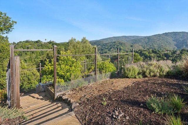 27690 Central Drive, Los Altos Hills, CA 94022