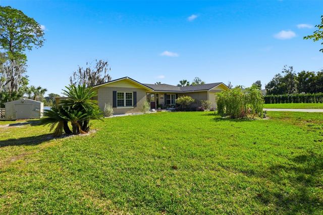40700 LONG ISLAND DRIVE, Umatilla, FL 32784