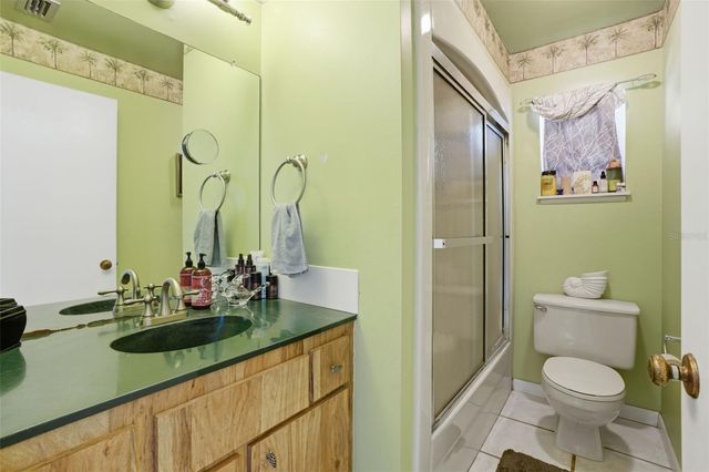 40700 LONG ISLAND DRIVE, Umatilla, FL 32784