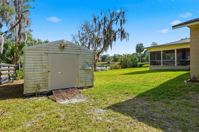 40700 LONG ISLAND DRIVE, Umatilla, FL 32784