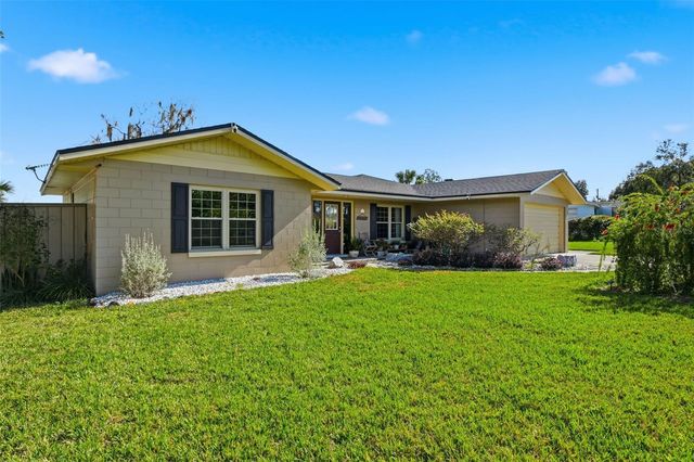 40700 LONG ISLAND DRIVE, Umatilla, FL 32784