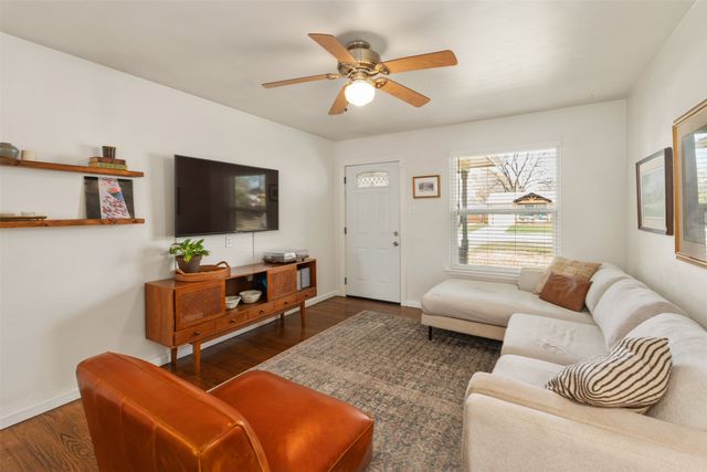 429 Vernet Street, Richardson, TX 75080