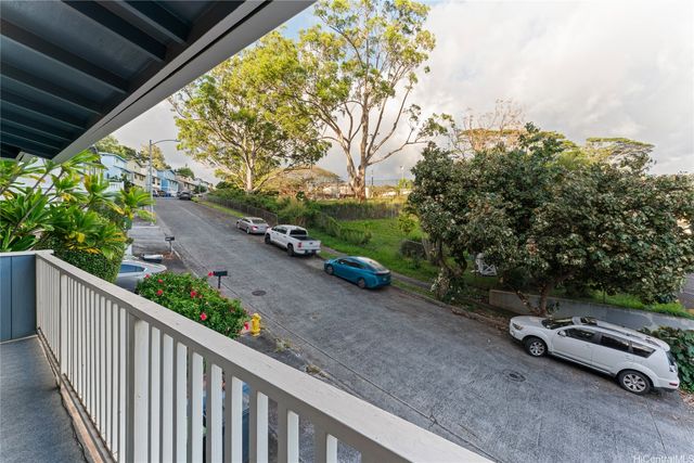 2290 Akepa Street, Pearl City, HI 96782