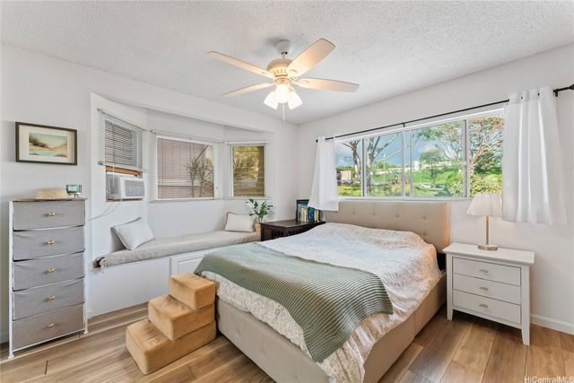 2290 Akepa Street, Pearl City, HI 96782