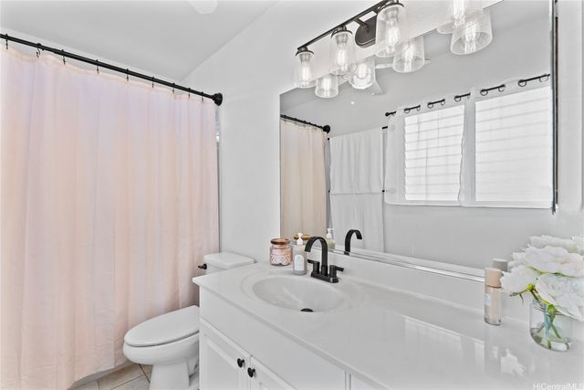 2290 Akepa Street, Pearl City, HI 96782