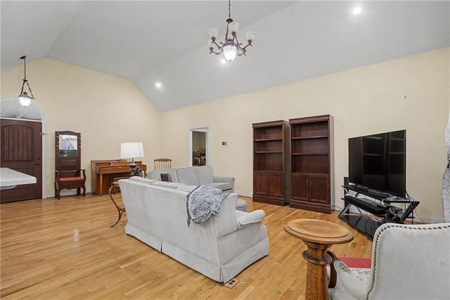 15 County Road 396, Centre, AL 35960