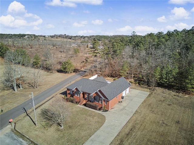 15 County Road 396, Centre, AL 35960
