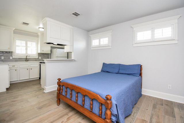 1349 Heights Boulevard B, Houston, TX 77008