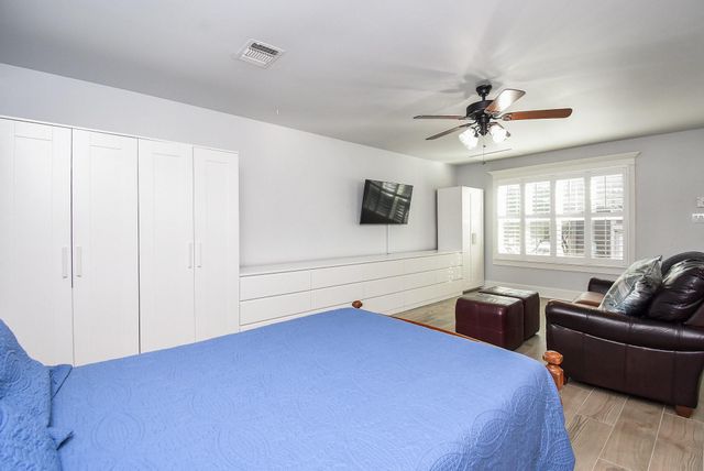 1349 Heights Boulevard B, Houston, TX 77008