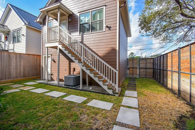 1349 Heights Boulevard B, Houston, TX 77008