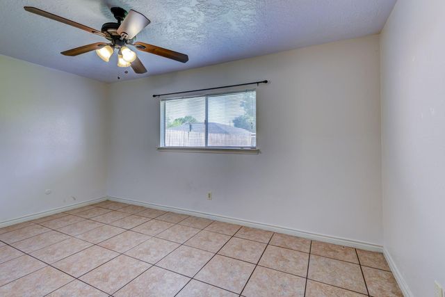 9742 Charmont Road, La Porte, TX 77571