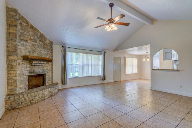 9742 Charmont Road, La Porte, TX 77571