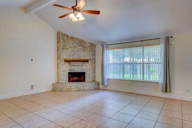 9742 Charmont Road, La Porte, TX 77571
