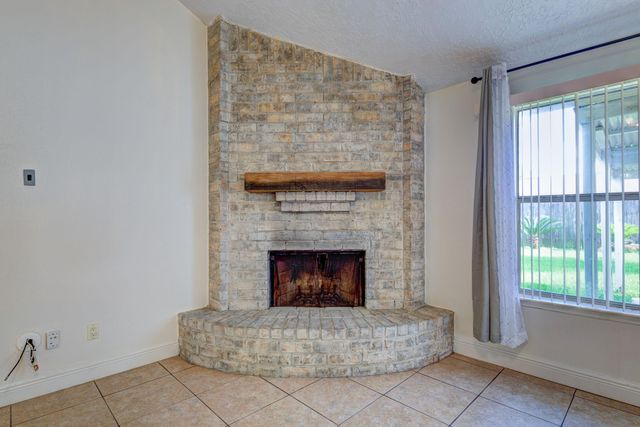 9742 Charmont Road, La Porte, TX 77571