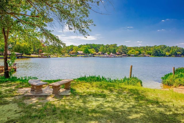 321 Lakeview Drive, Hideaway, TX 75771