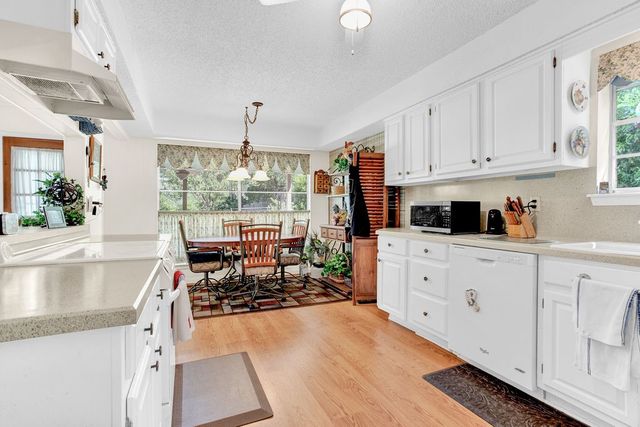 321 Lakeview Drive, Hideaway, TX 75771