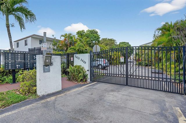 2455 SW 11th St 7-A, Miami, FL 33135