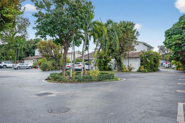 2455 SW 11th St 7-A, Miami, FL 33135