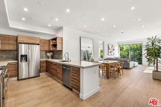 855 Croft Ave 301, Los Angeles, CA 90069