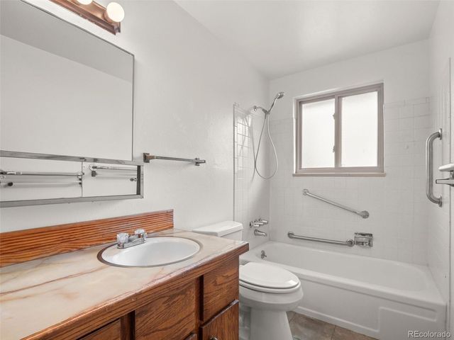 6123 W 76th Avenue, Arvada, CO 80003