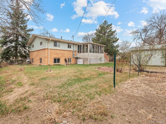 6123 W 76th Avenue, Arvada, CO 80003
